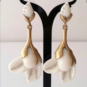 Oscar de la Renta Magnolia earrings
